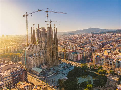 sagrada familia towers which to visit