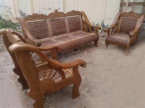 New Sagwan Wood Furniture Sofa Set For Small Space