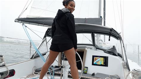 Sailing Uma Position