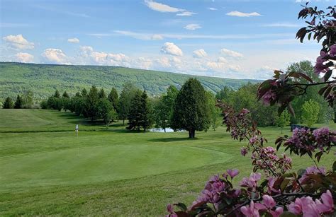 Saint Mathieu De Rioux Ski