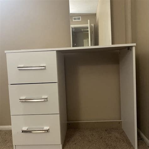 Saito Vanity Set With Mirror