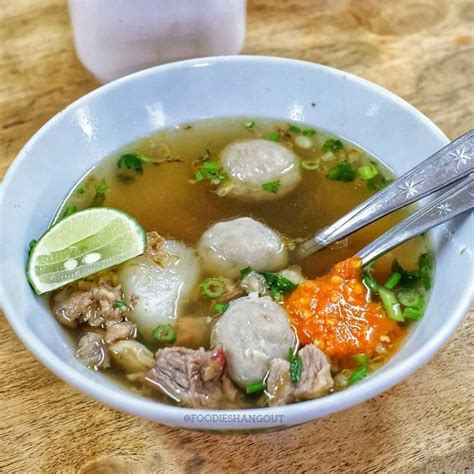 Sajikan bakso