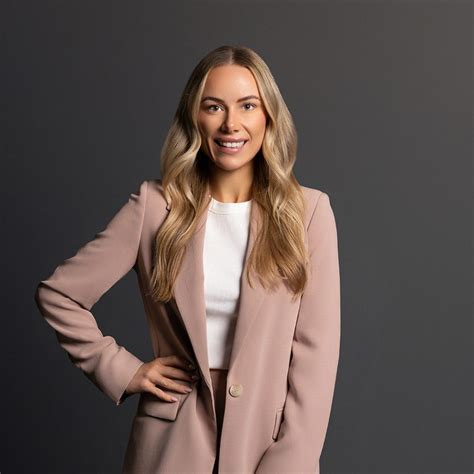 Sales Associate In French