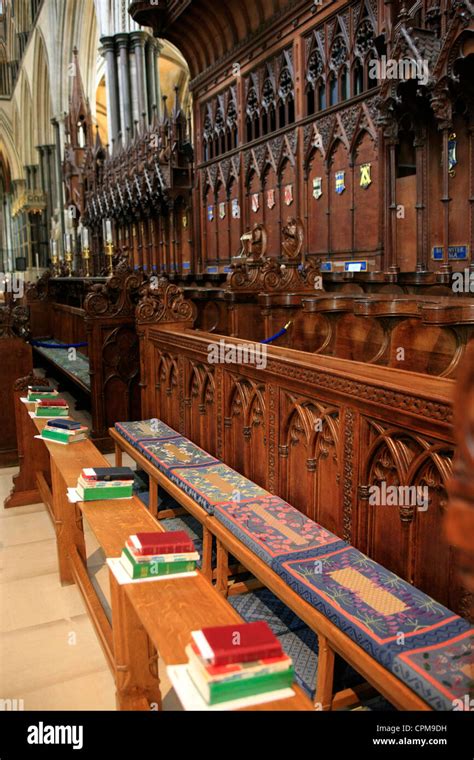 salisbury cathedral choir stalls