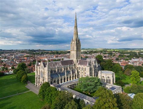 salisbury cathedral tallest spire