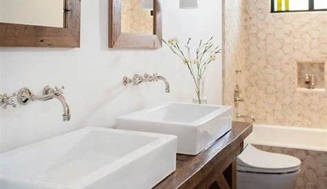 Idée décoration Salle de bain plan vasque en bois