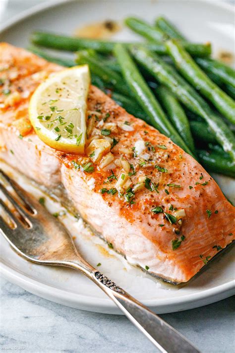Baked Salmon in Foil Easy, Healthy Recipe