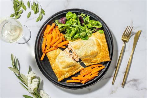 Salmon En Croute Hellofresh