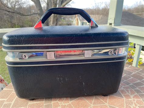 Samsonite Train Case Luggage