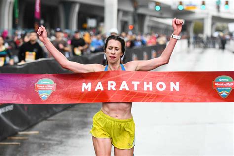 Thousands compete in soggy San Antonio Rock 'N' Roll Marathon