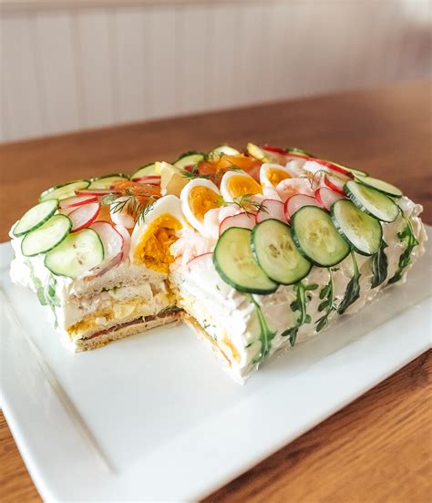 Sandwich Cake