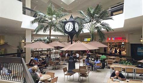 COVID-19: Shoppers caught off-guard as Santa Maria Town Center Mall