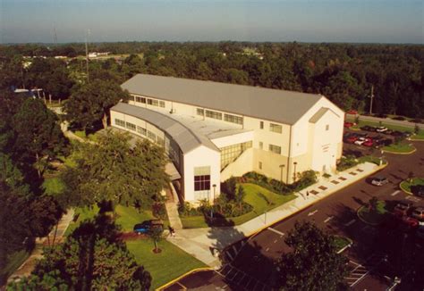 santa fe community college library