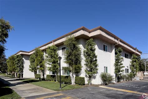 santa fe springs california apartments