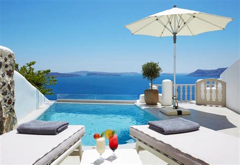 11 Best Cave Hotels in Santorini With SwimUp Pool Views