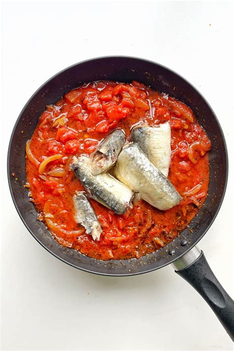 Sardines Laying Eggs