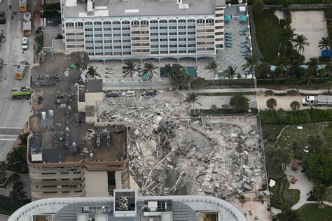 satellite maps of florida condo collapse