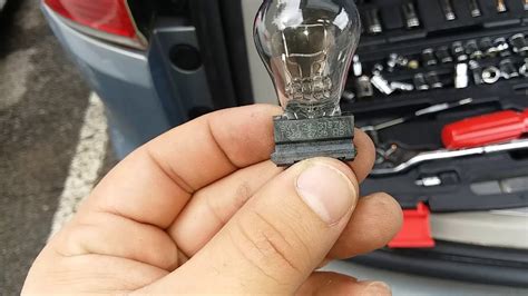 Saturn Tail Light Bulb Replacement
