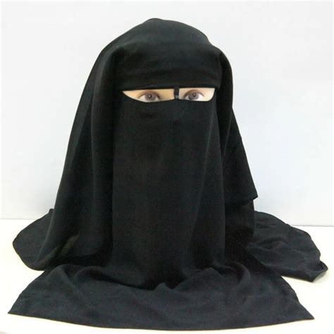 saudi arabia women head covering