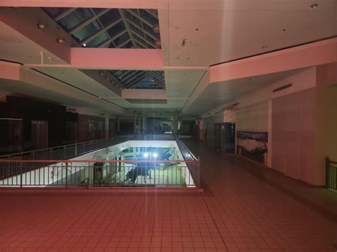 Savannah Mall Closed