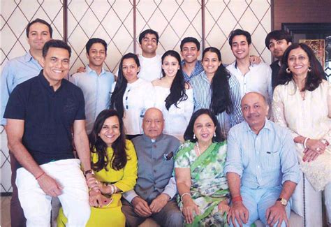 savitri jindal and family