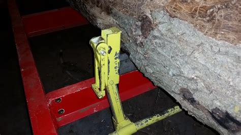 Sawmill Short Log Clamp 1 Adjustable clamping system for short logs