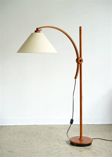 Illuminate Your Home with Scandinavian Style: Discover our Stunning Floor Lamp Collection