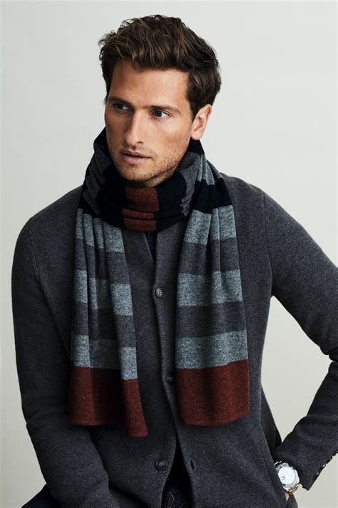 Scarf On Men