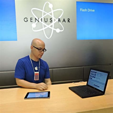 schedule appointment with genius bar