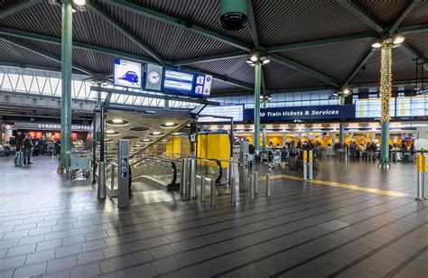 schiphol airport train times