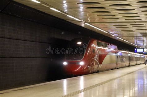 schiphol train station to paris