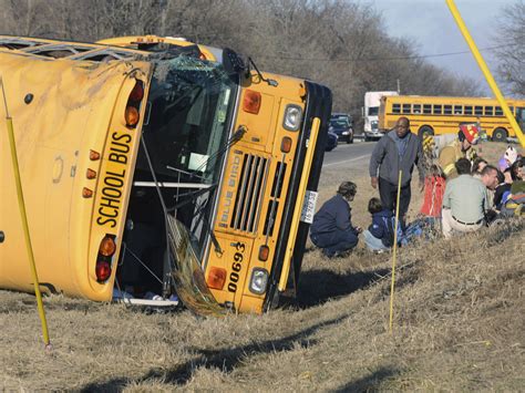 school bus accident illinois today