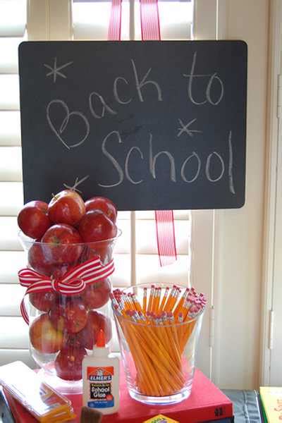 School Table Decorating Ideas