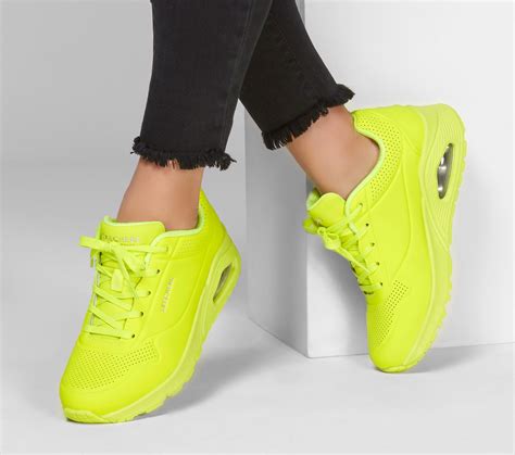 Nike Air Max Thea in neon green/ neon grün// Foto carmilla_91