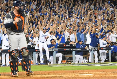 score of la dodger baseball game today