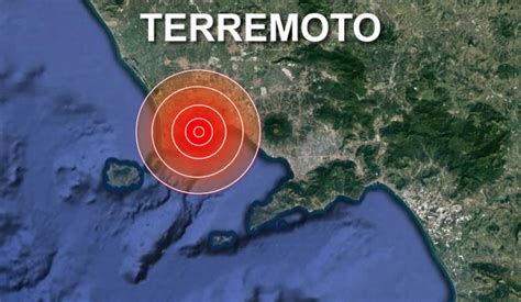 scosse terremoto in tempo reale napoli