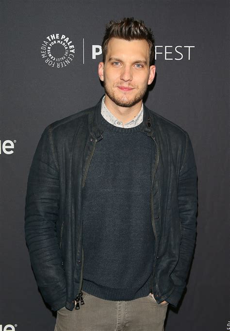 scott michael foster