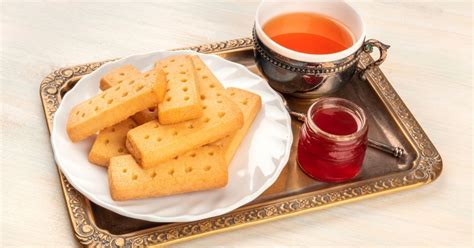 Scottish Shortbread Cookies With Jam