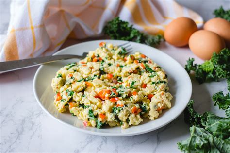 scrambled eggs and veggies