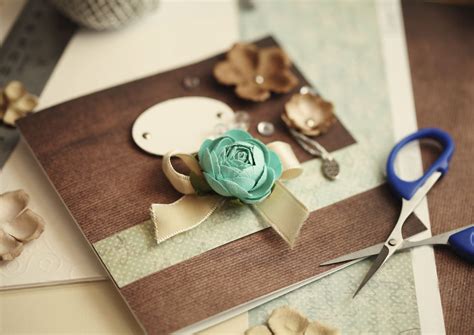 SCRAPBOOKING { TUTO } Une COUVERTURE qui sort de l