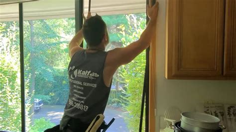 Screen Won't Fit Back In Window