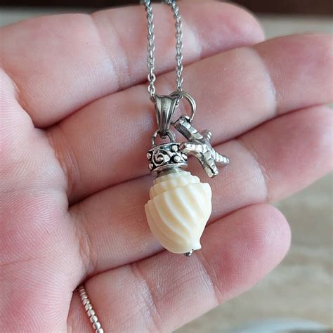 Sea Shell Necklace Urn