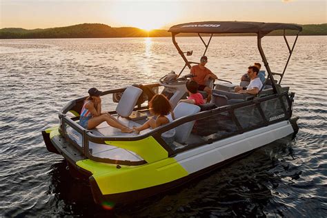 Unleash Thrill-Laden Adventures: SeaDoo Pontoon Excursions for水上乐趣探索
