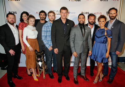 seal team cast and crew