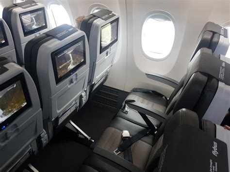 seatguru icelandair 737 max 8