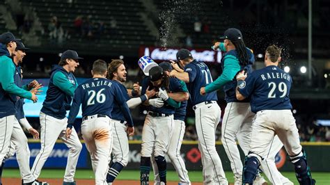 seattle mariners standings playoffs