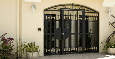home.furnitureanddecorny.com:security gate service