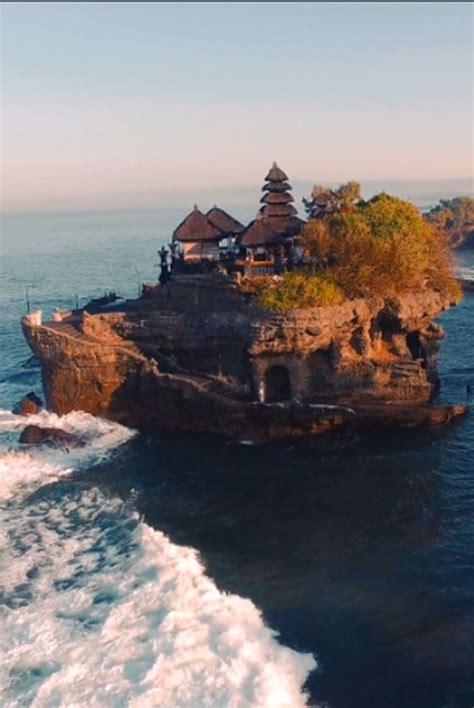 Sejarah Pura Tanah Lot Tabanan Bali Seputar Sejarah