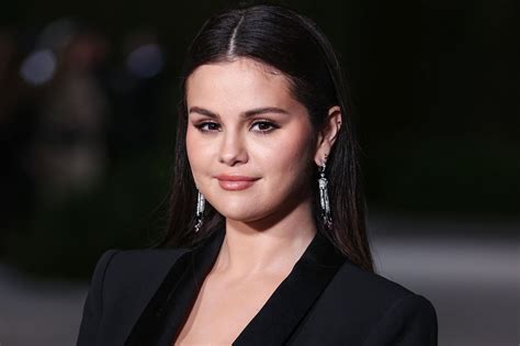 selena gomez age 201