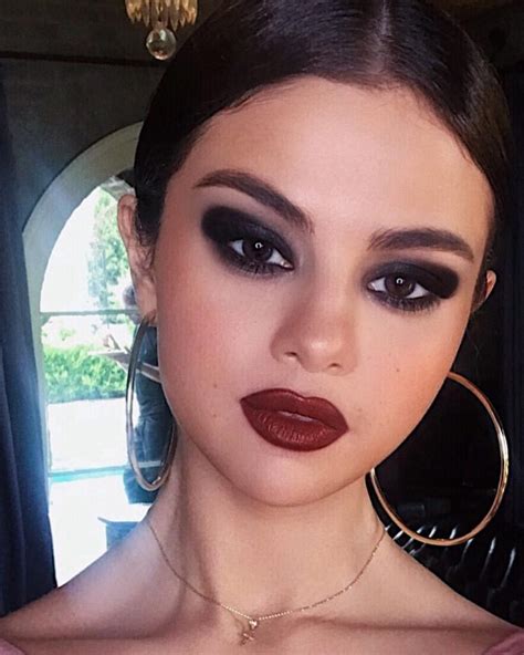 selena gomez eye makeup